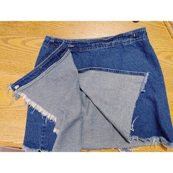 Cello Jeans Raw Hem Denim Asymmetrical Mini Wrap Skirt Distressed Blue Womens M - Picture 4 of 7